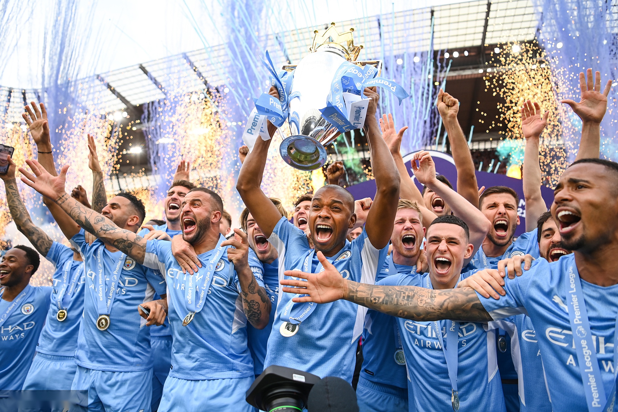 构具备法律 构具备法律